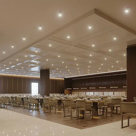 Ring Downtown Szálloda 4*