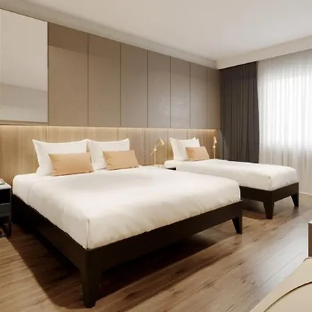 Otel Ring Downtown 4*