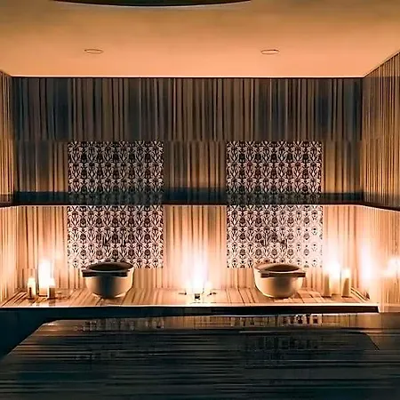Отель Ring Downtown 4*