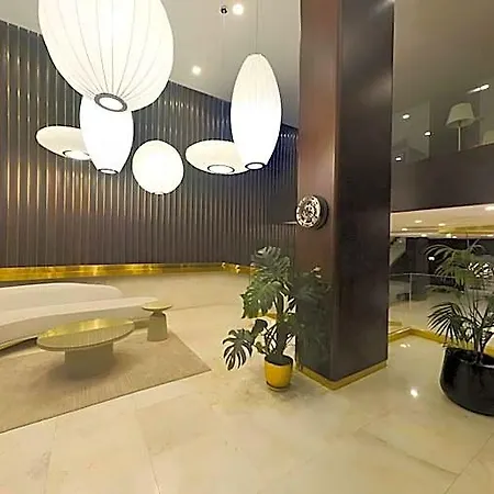 Ring Downtown Отель 4*