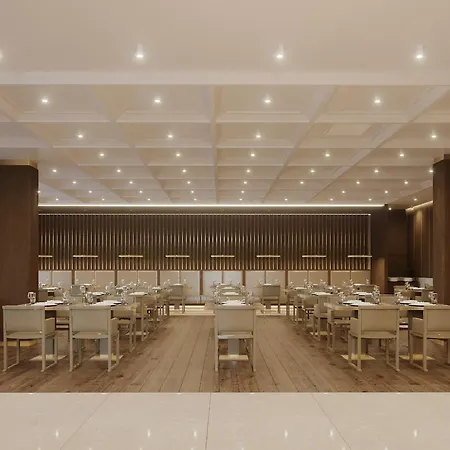 Ring Downtown Szálloda 4*